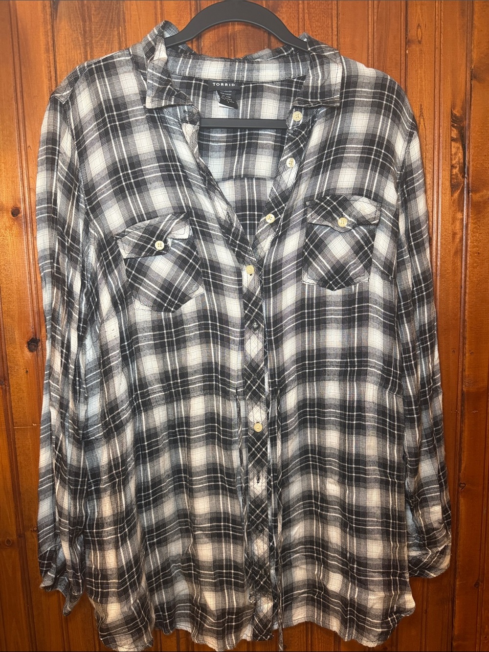 torrid Black and White Plaid Button-Down Shirt size 1